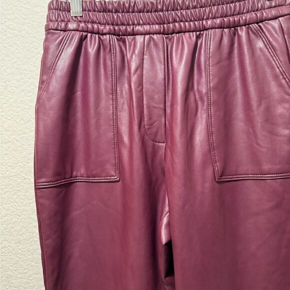 Express skinny faux leather pants size XXS elastic inseam 26” - Picture 3 of 8